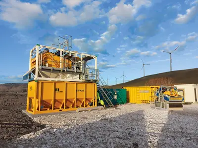 A BE 300-C desanding plant from BAUER MAT Slurry Handling Systems in use on a customer site in Lucera, Italy